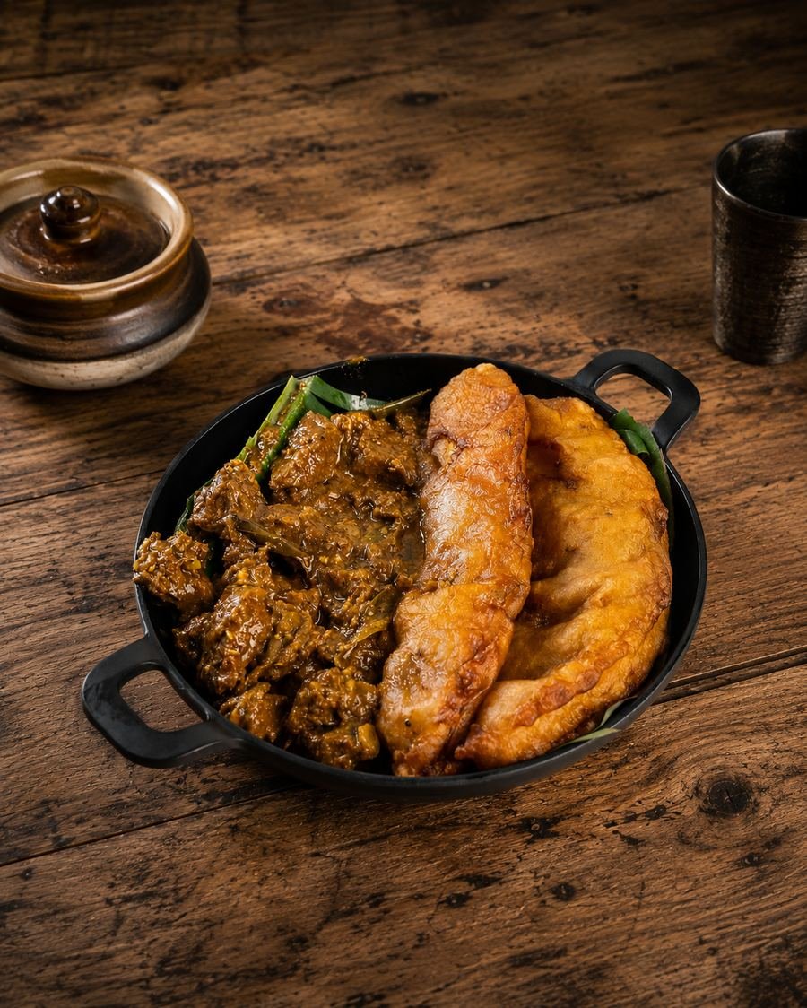 Pazhampori and traditional snacks